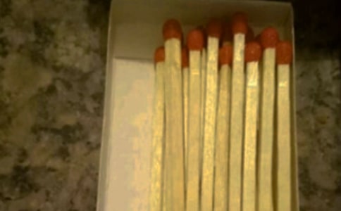 Little Match Box 小小的火柴盒