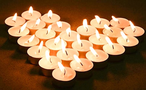 關(guān)于《蠟燭》的教學(xué)設(shè)計