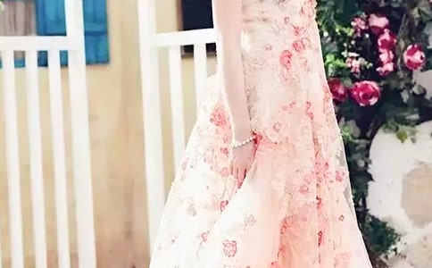 《一百條裙子》2000字讀后感