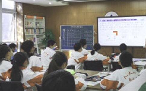 上課遲到的深刻檢討書范文