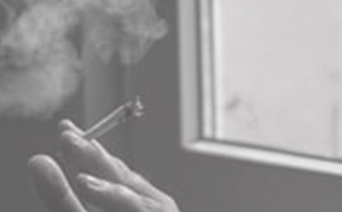 國(guó)外公共場(chǎng)合吸煙的禮儀