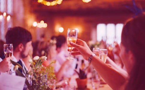 同事領(lǐng)導(dǎo)新婚慶典講話稿(匯編5篇)