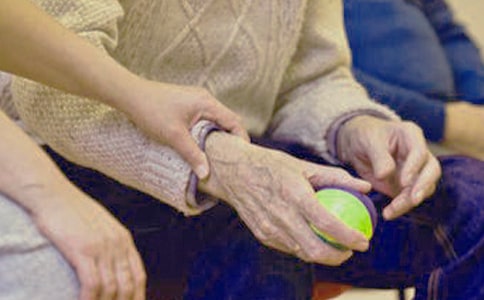 人到中年不想懂得也已經(jīng)懂得了美文摘抄